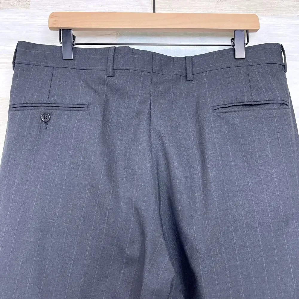Jos A Bank Wool Pinstripe Suit Charcoal Gray Mens 42L Jacket 36R Pleated Pants